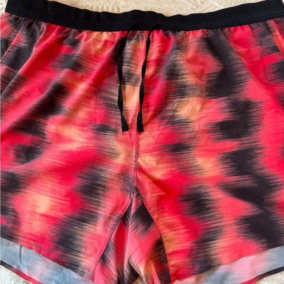 Janji Men’s AFO 5" Middle Short XL Red Black Ikat Print Running Training Trail - Picture 4 of 11
